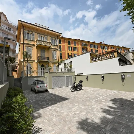 Amely בית הארחה סנרמו